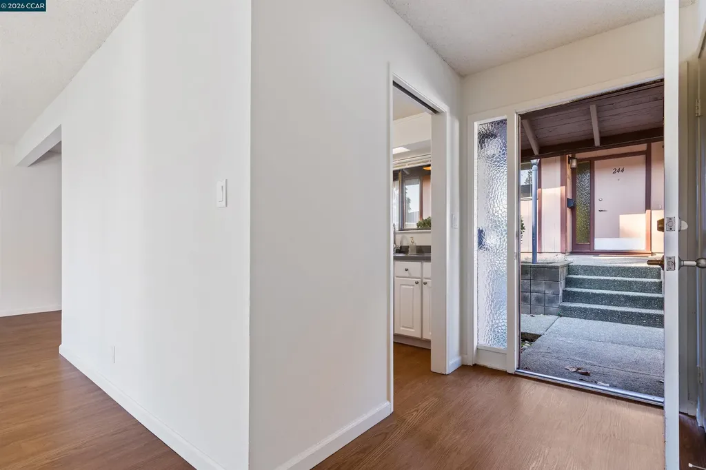 238-240 Camelback Road Pleasant Hill CA 94523