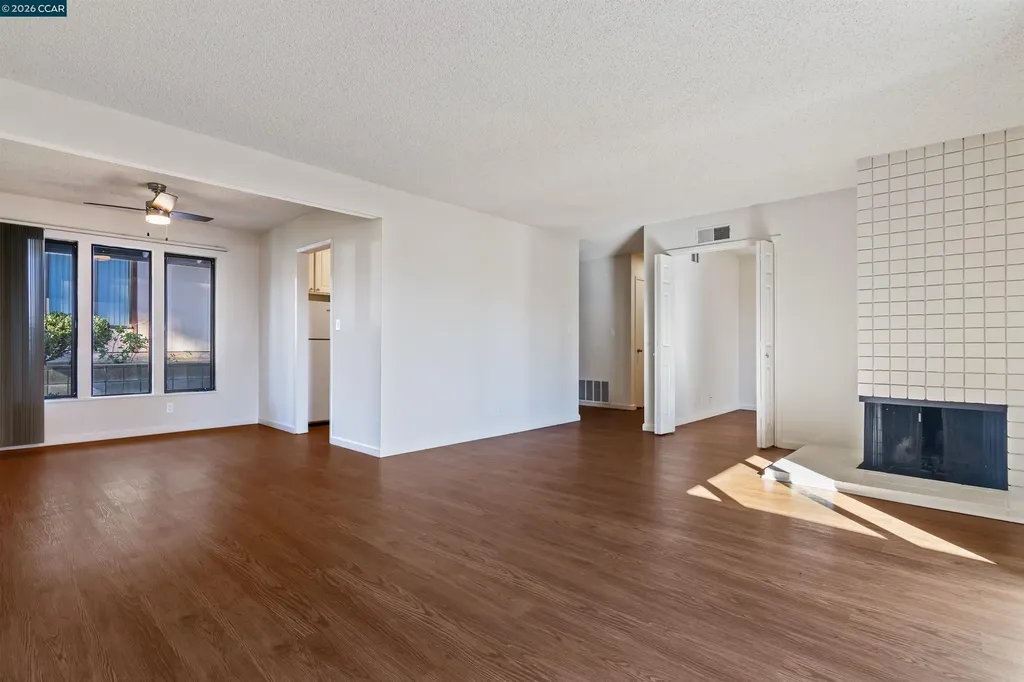 238-240 Camelback Road Pleasant Hill CA 94523