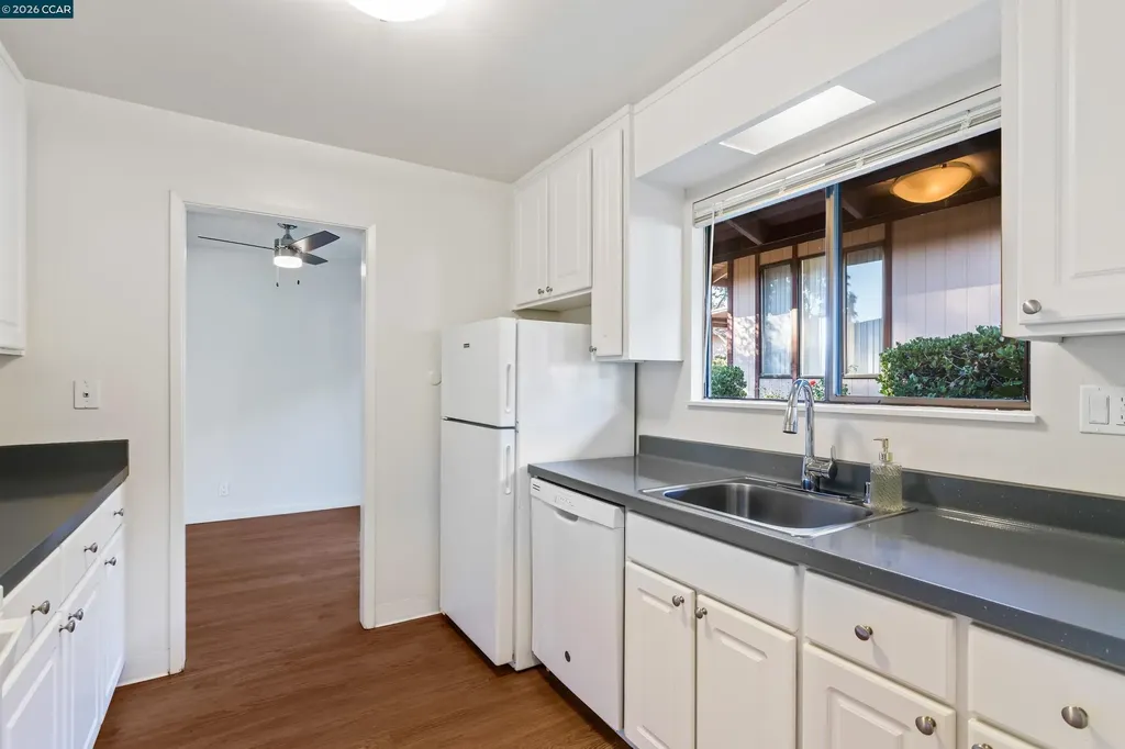 238-240 Camelback Road Pleasant Hill CA 94523
