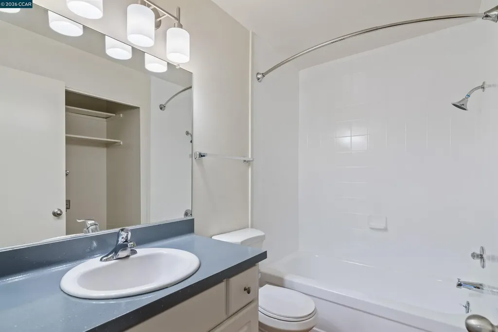 238-240 Camelback Road Pleasant Hill CA 94523