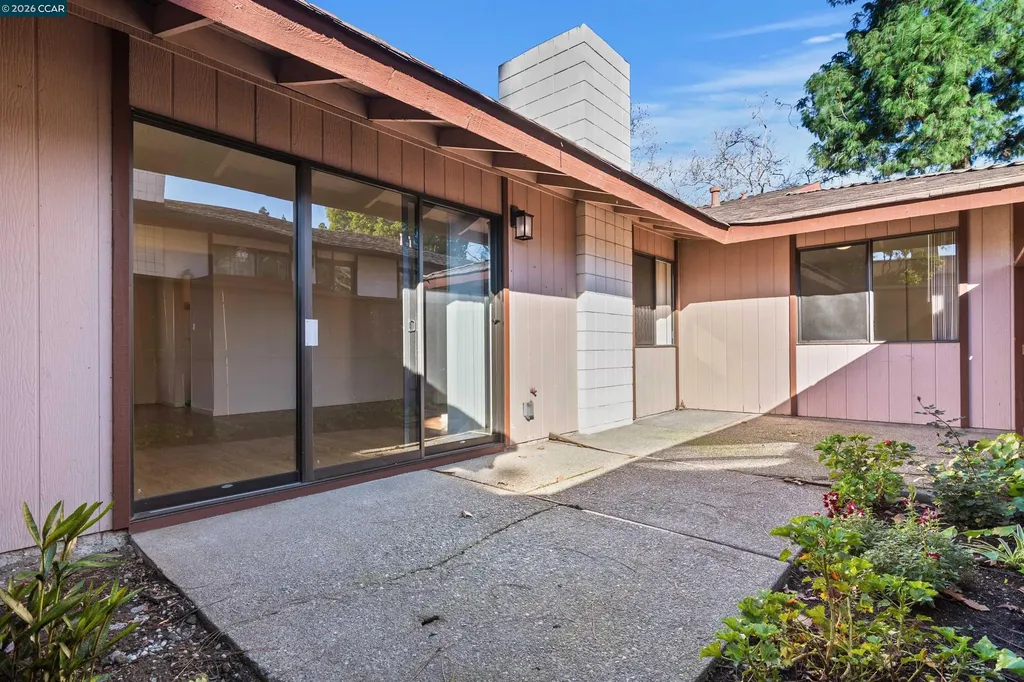 238-240 Camelback Road Pleasant Hill CA 94523