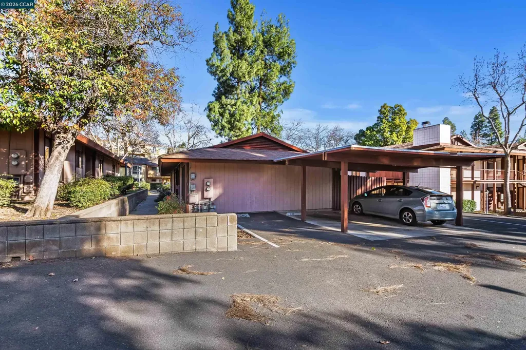 238-240 Camelback Road Pleasant Hill CA 94523