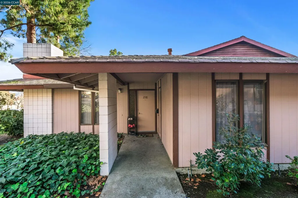 238-240 Camelback Road Pleasant Hill CA 94523
