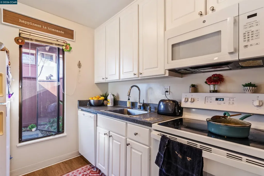 238-240 Camelback Road Pleasant Hill CA 94523
