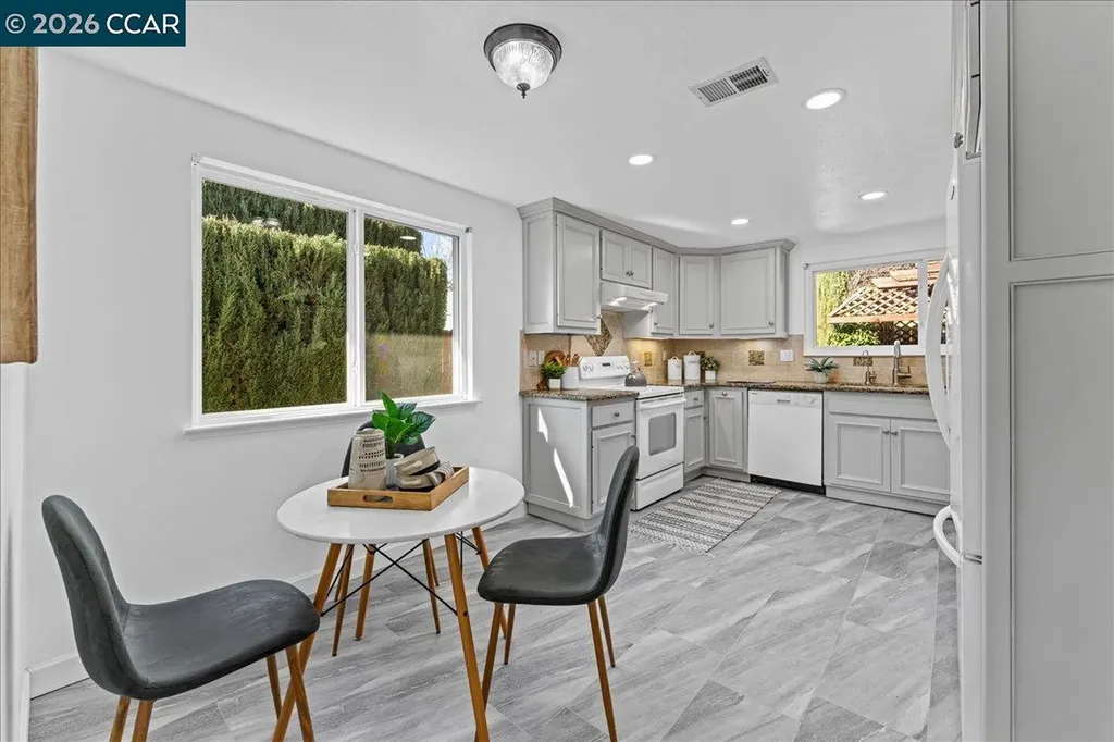 106 Oakmeade Court Vacaville CA 95687