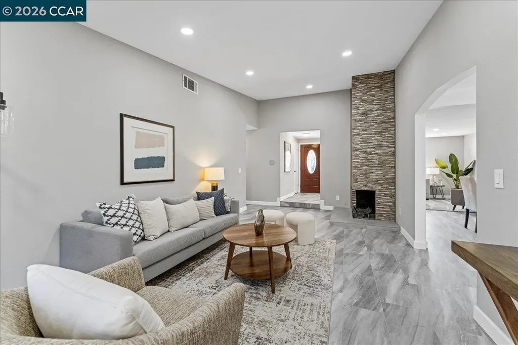 106 Oakmeade Court Vacaville CA 95687