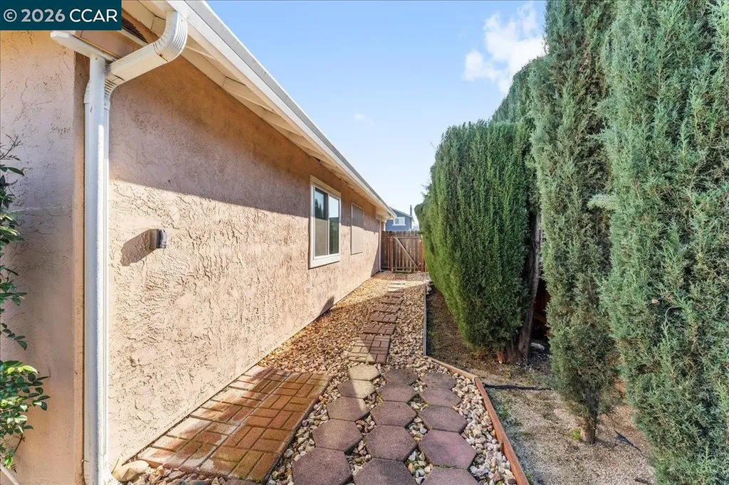 106 Oakmeade Court Vacaville CA 95687