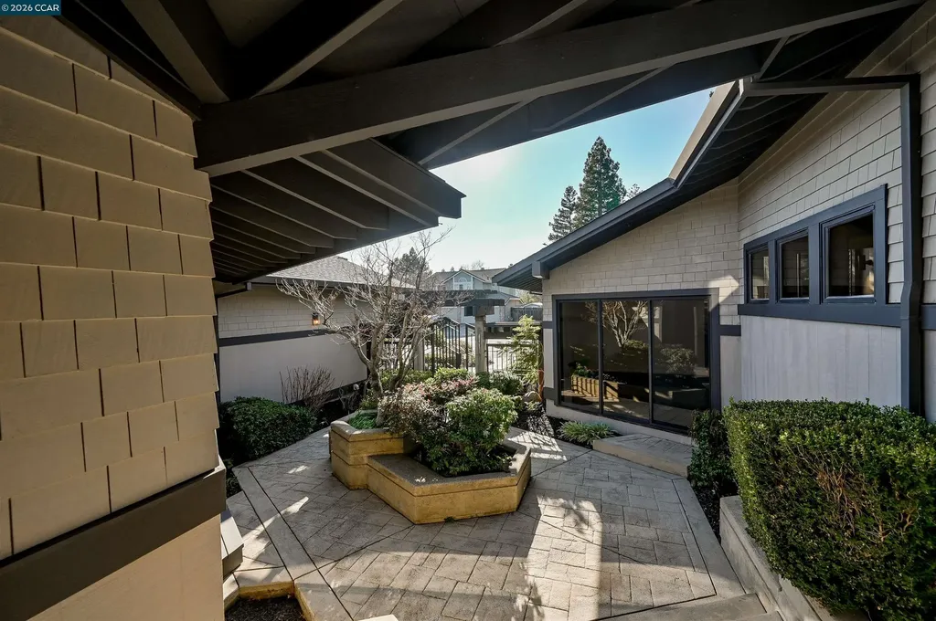 3284 Surmont Drive Lafayette CA 94549