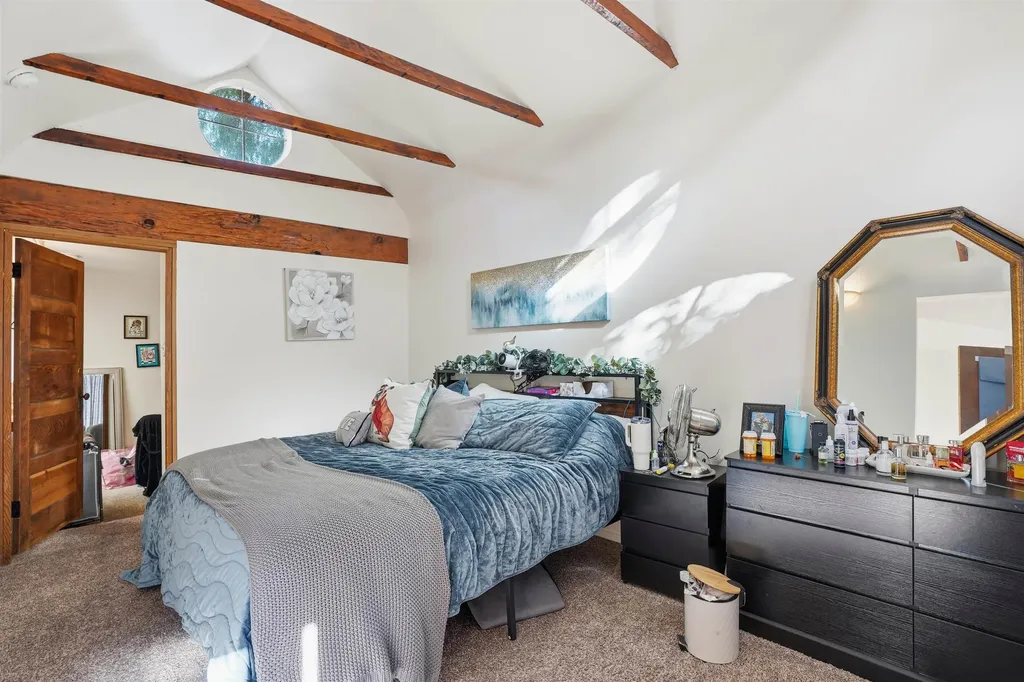 733 Loring Avenue Crockett CA 94525
