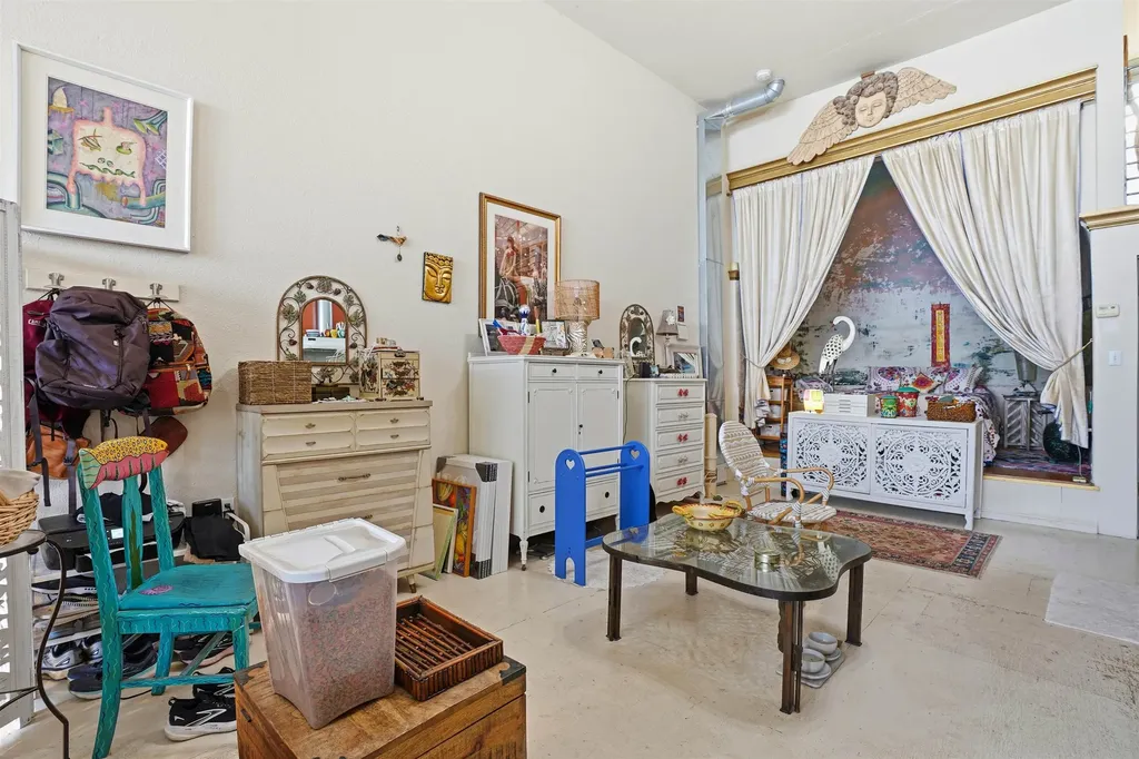 733 Loring Avenue Crockett CA 94525
