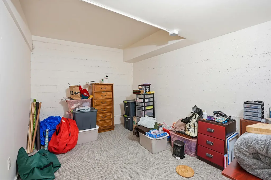 733 Loring Avenue Crockett CA 94525