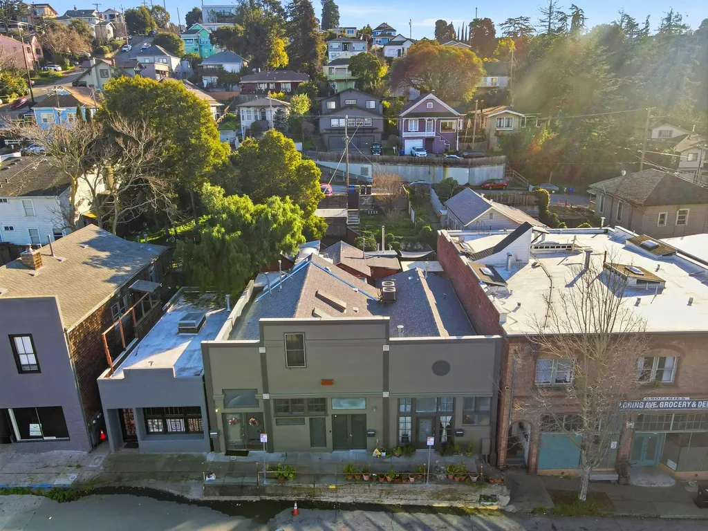 733 Loring Avenue Crockett CA 94525