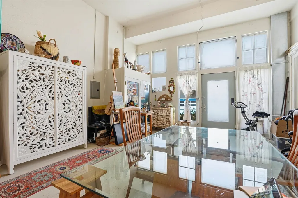 733 Loring Avenue Crockett CA 94525
