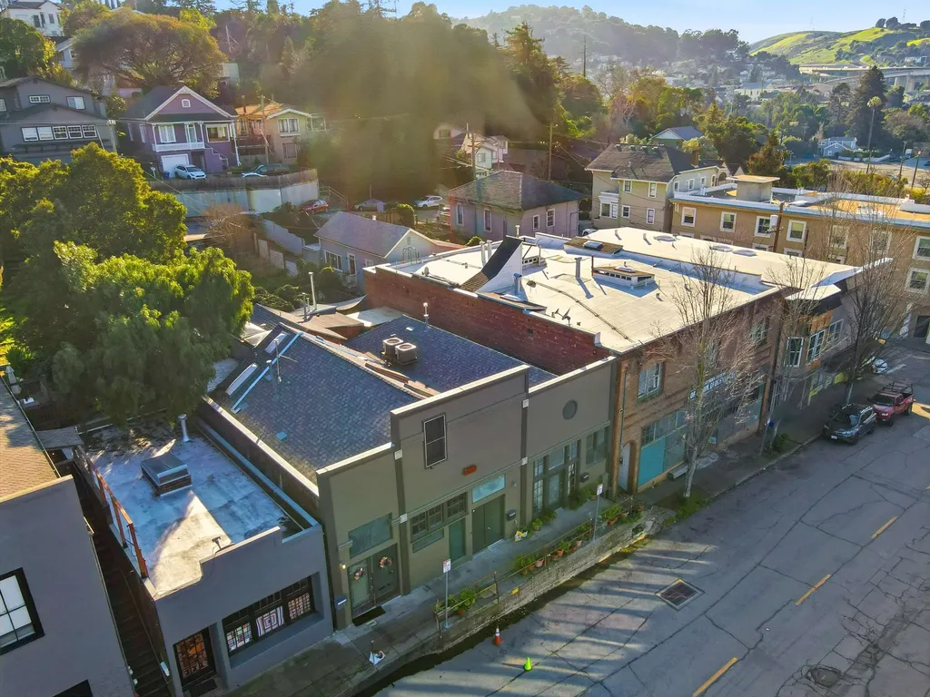 733 Loring Avenue Crockett CA 94525