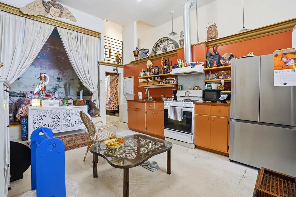 733 Loring Avenue Crockett CA 94525