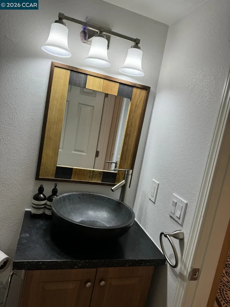 6167 Overdale Oakland CA 94605