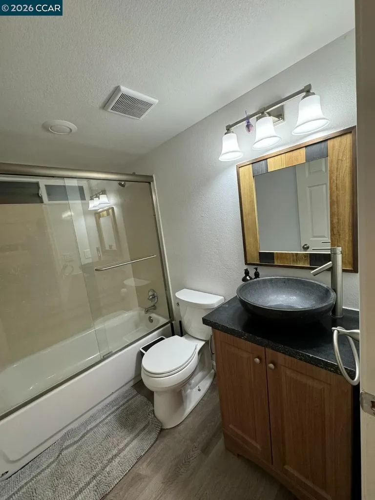 6167 Overdale Oakland CA 94605