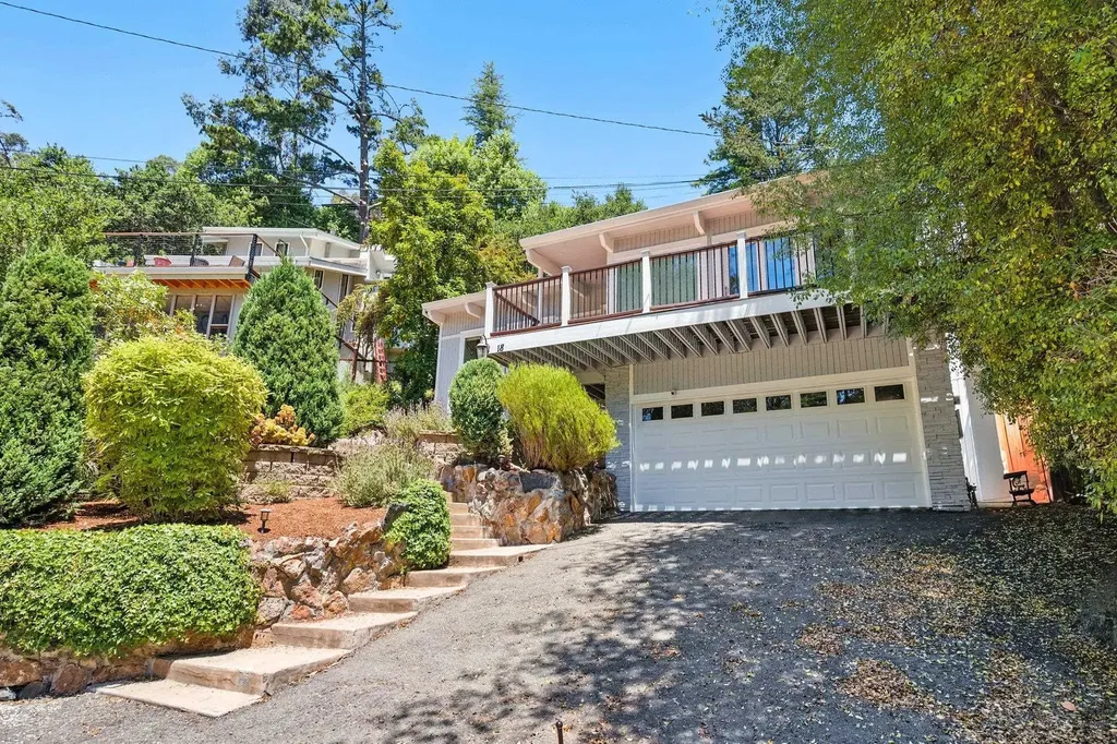 18 Conrad Court Oakland CA 94611