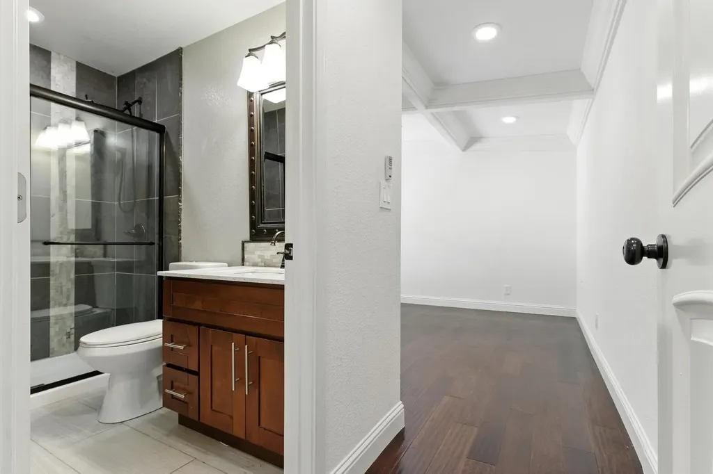 18 Conrad Court Oakland CA 94611