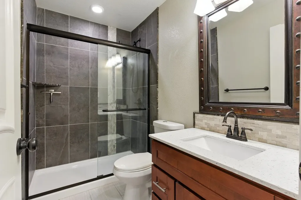 18 Conrad Court Oakland CA 94611
