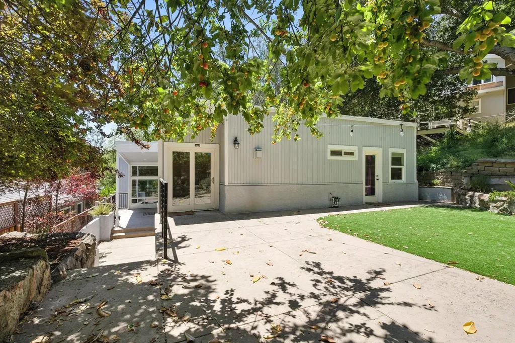 18 Conrad Court Oakland CA 94611