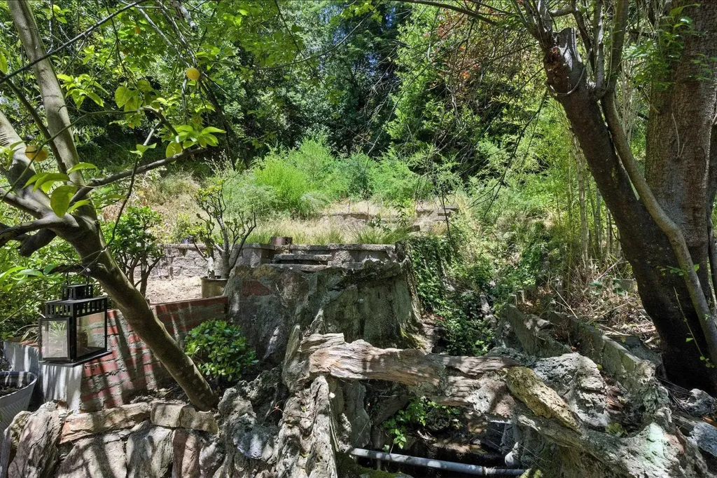 18 Conrad Court Oakland CA 94611