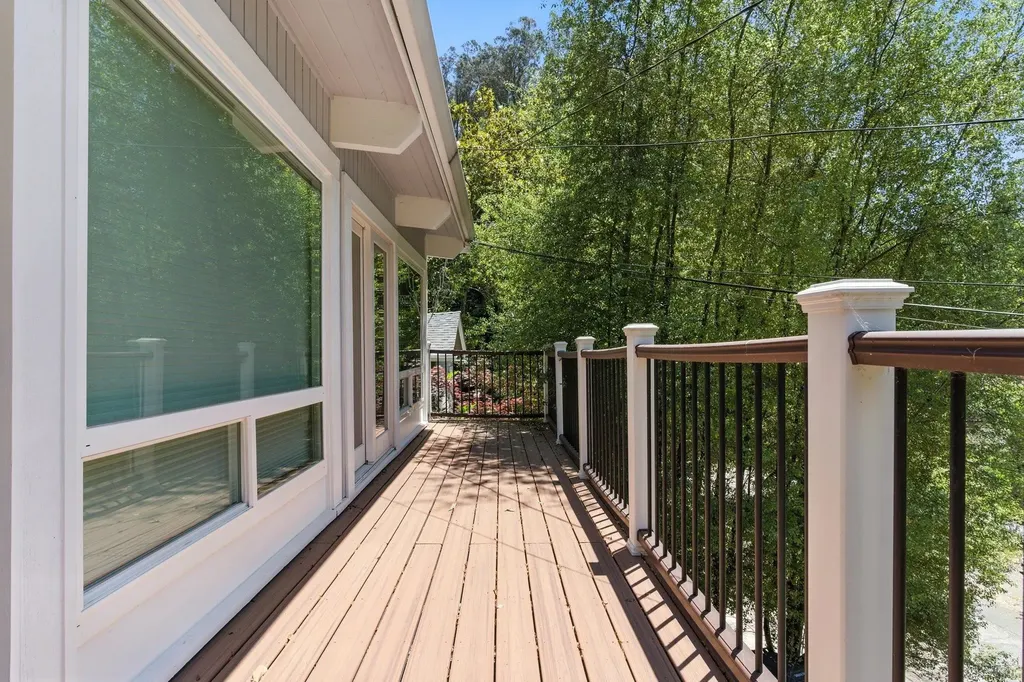 18 Conrad Court Oakland CA 94611