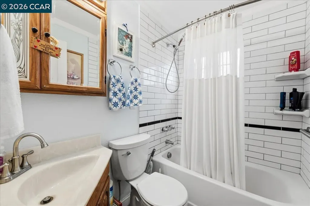 5833 Singing Hills Avenue Livermore CA 94551