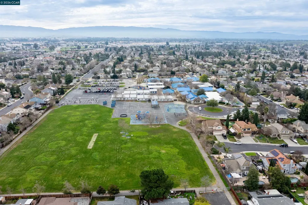 5833 Singing Hills Avenue Livermore CA 94551