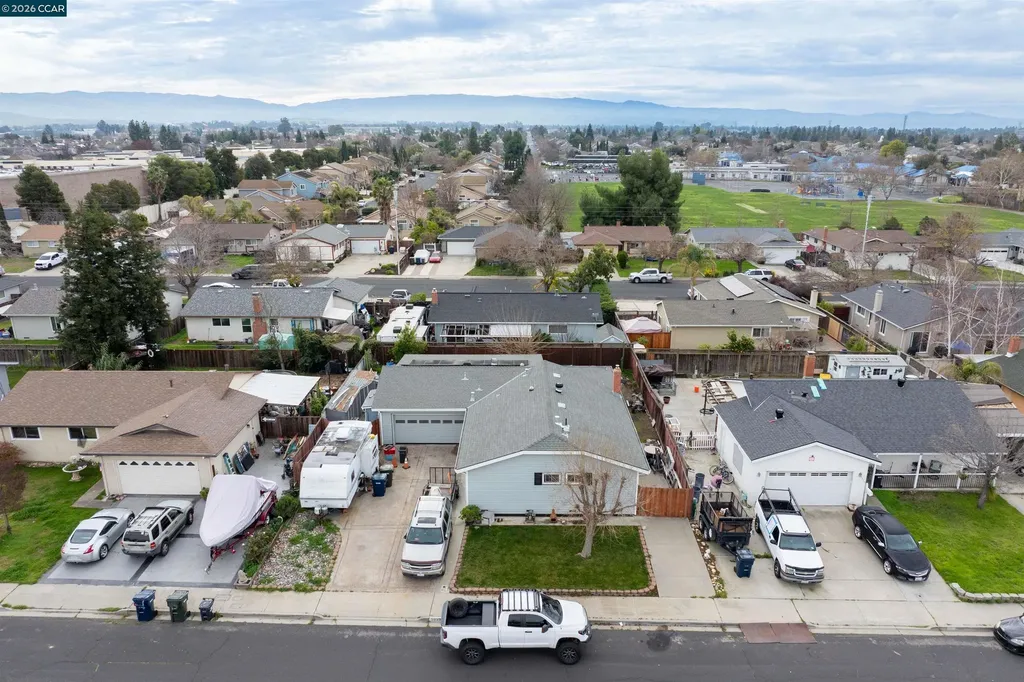 5833 Singing Hills Avenue Livermore CA 94551