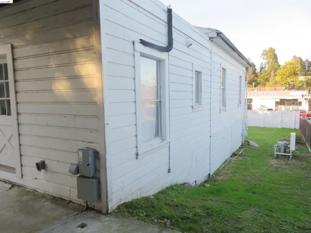 1731 San Pablo Avenue Pinole CA 94564