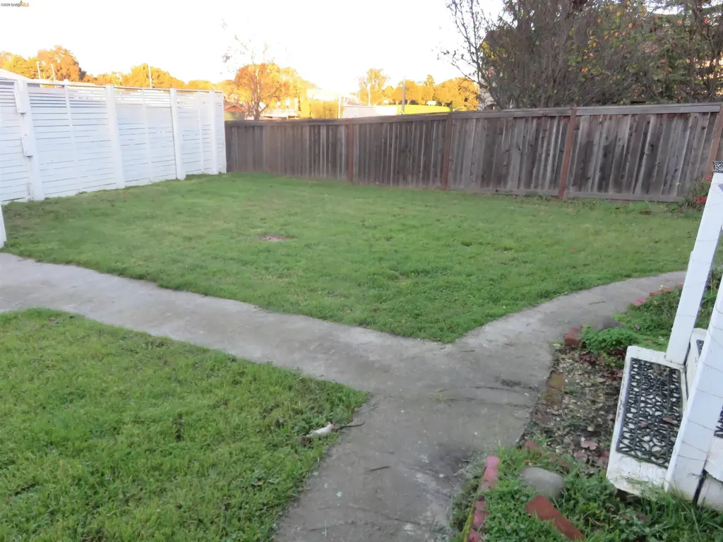 1731 San Pablo Avenue Pinole CA 94564