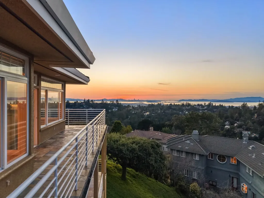 6070 Mazuela Drive Oakland CA 94611