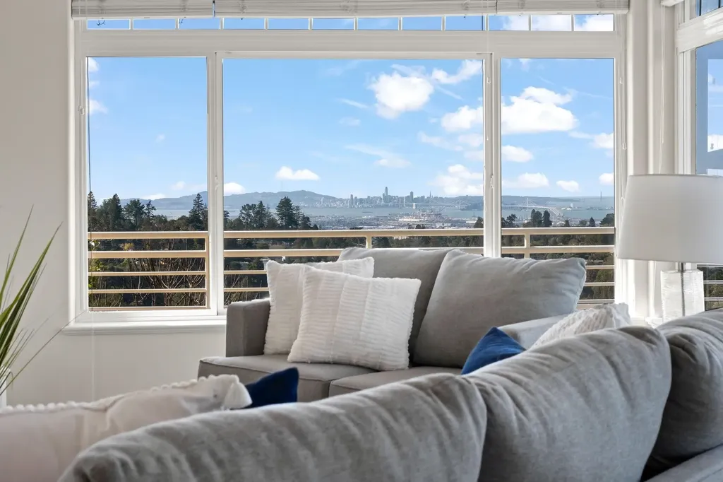 6070 Mazuela Drive Oakland CA 94611