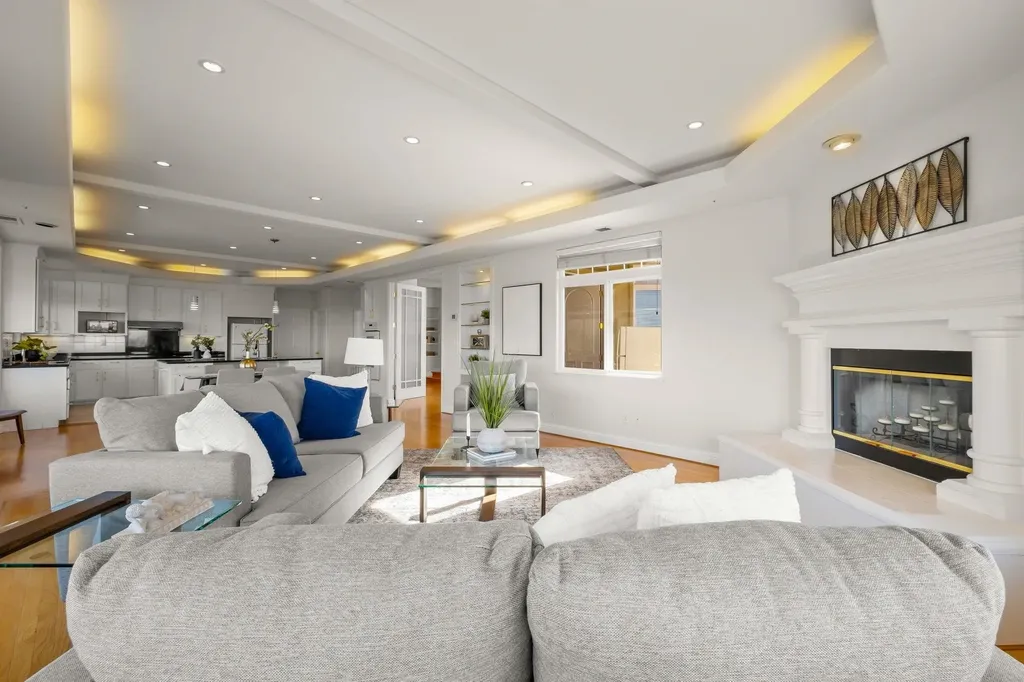 6070 Mazuela Drive Oakland CA 94611