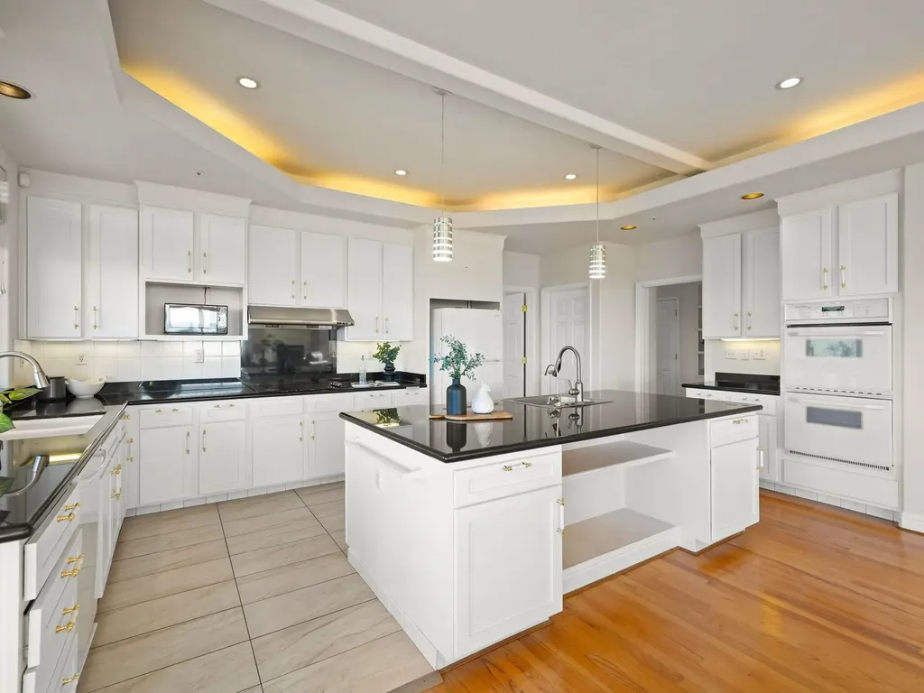 6070 Mazuela Drive Oakland CA 94611