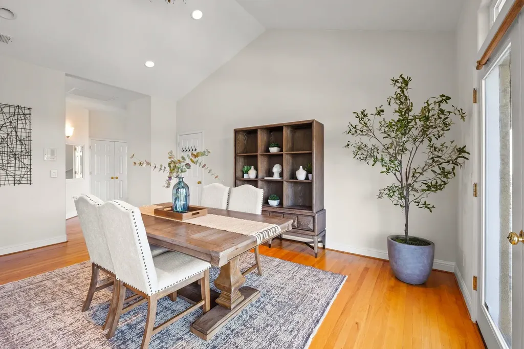 6070 Mazuela Drive Oakland CA 94611