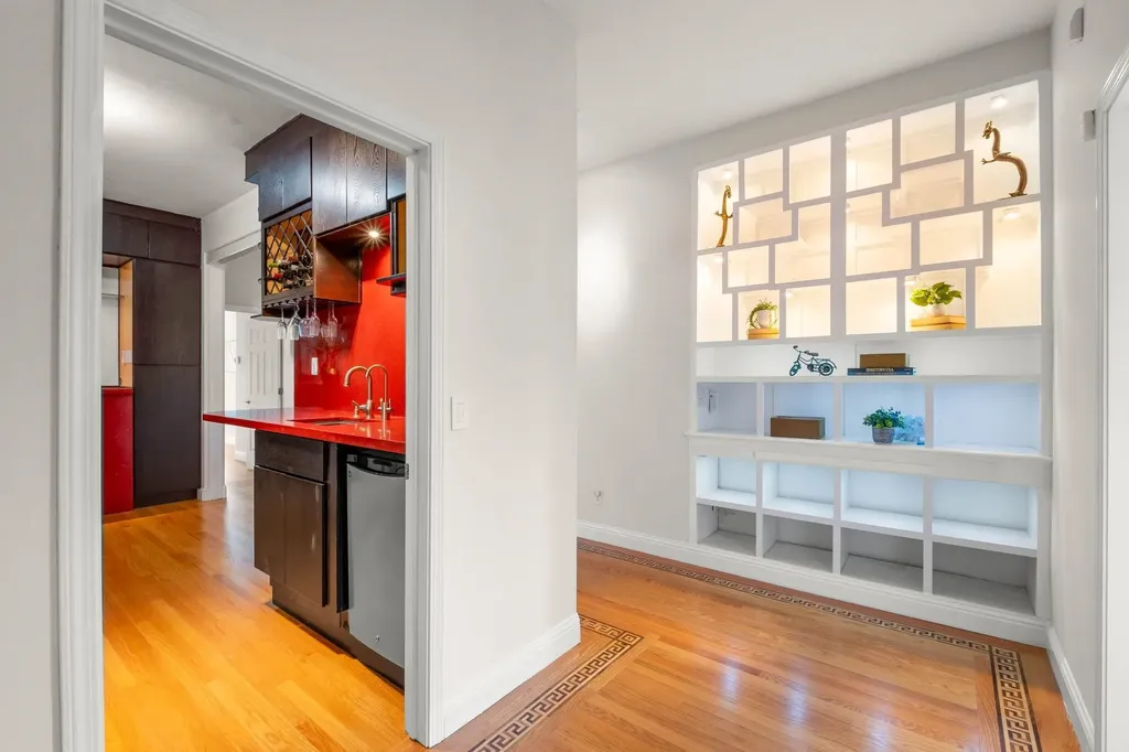 6070 Mazuela Drive Oakland CA 94611