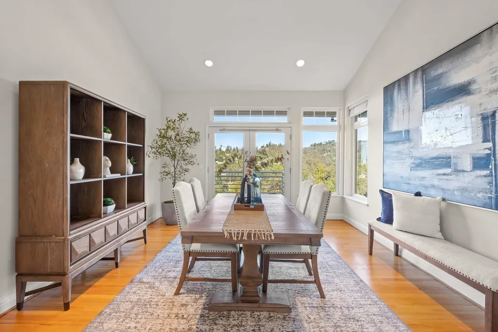 6070 Mazuela Drive Oakland CA 94611