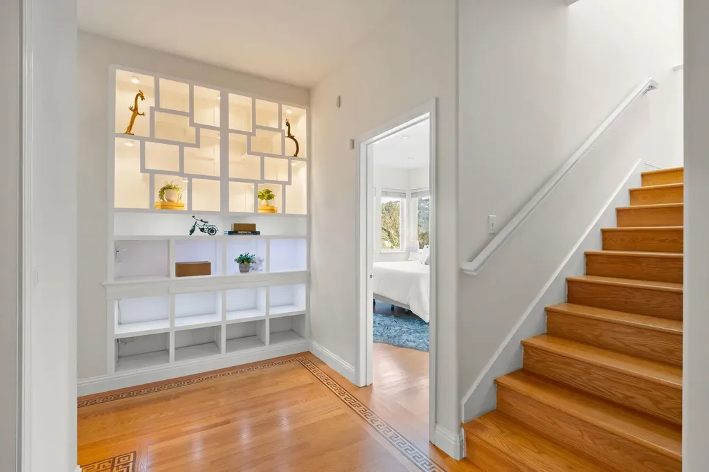 6070 Mazuela Drive Oakland CA 94611