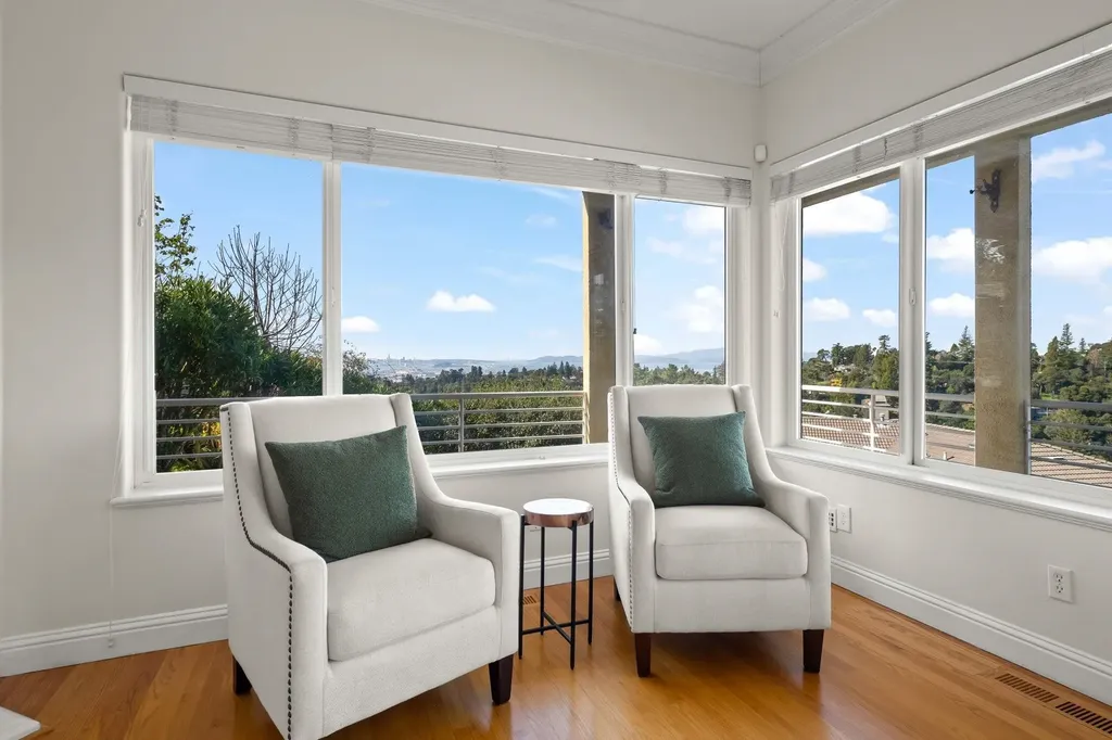 6070 Mazuela Drive Oakland CA 94611