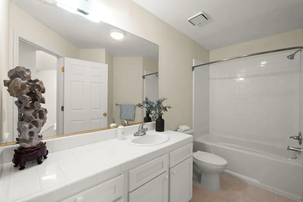 6070 Mazuela Drive Oakland CA 94611