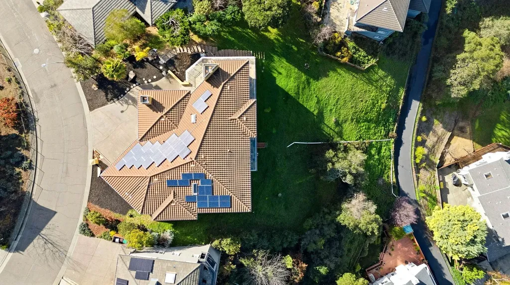 6070 Mazuela Drive Oakland CA 94611