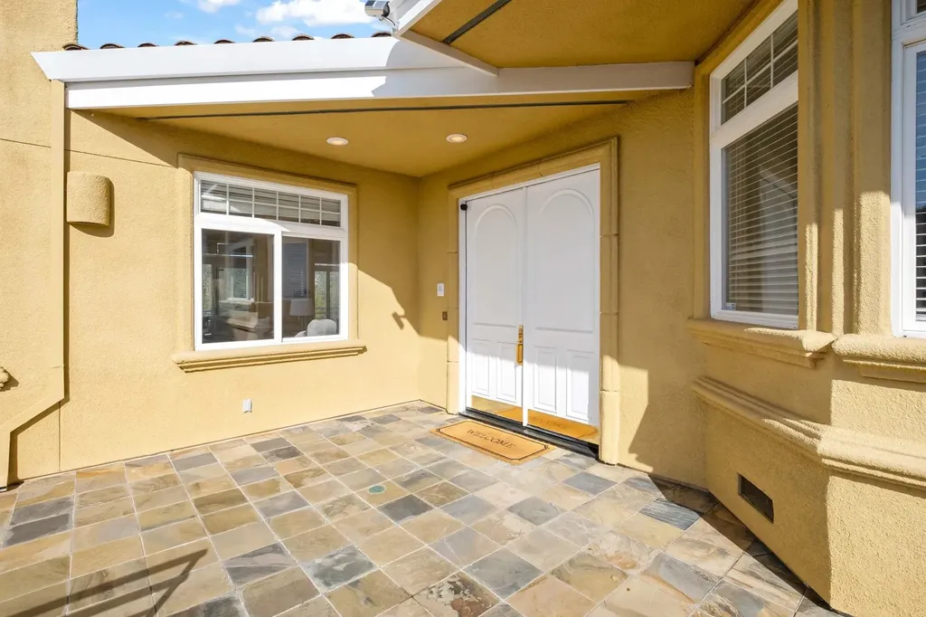 6070 Mazuela Drive Oakland CA 94611