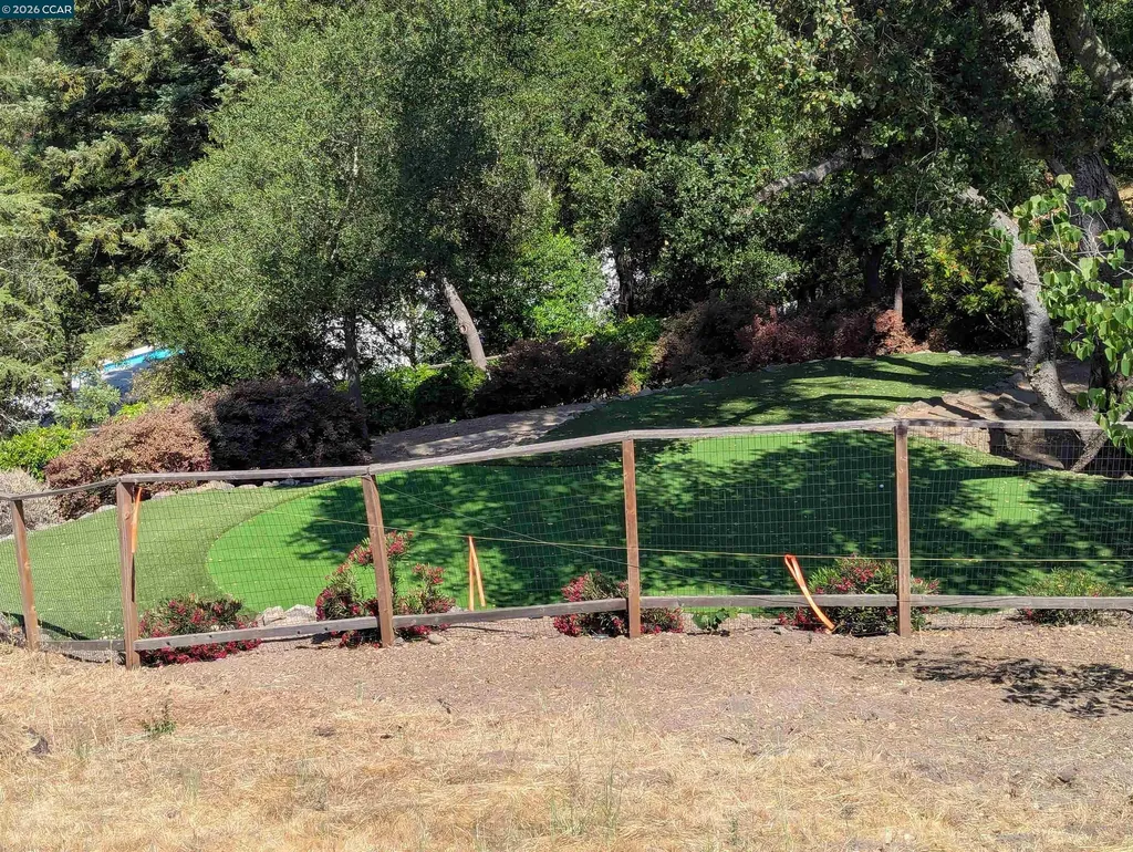 13 St. James Court Orinda CA 94563