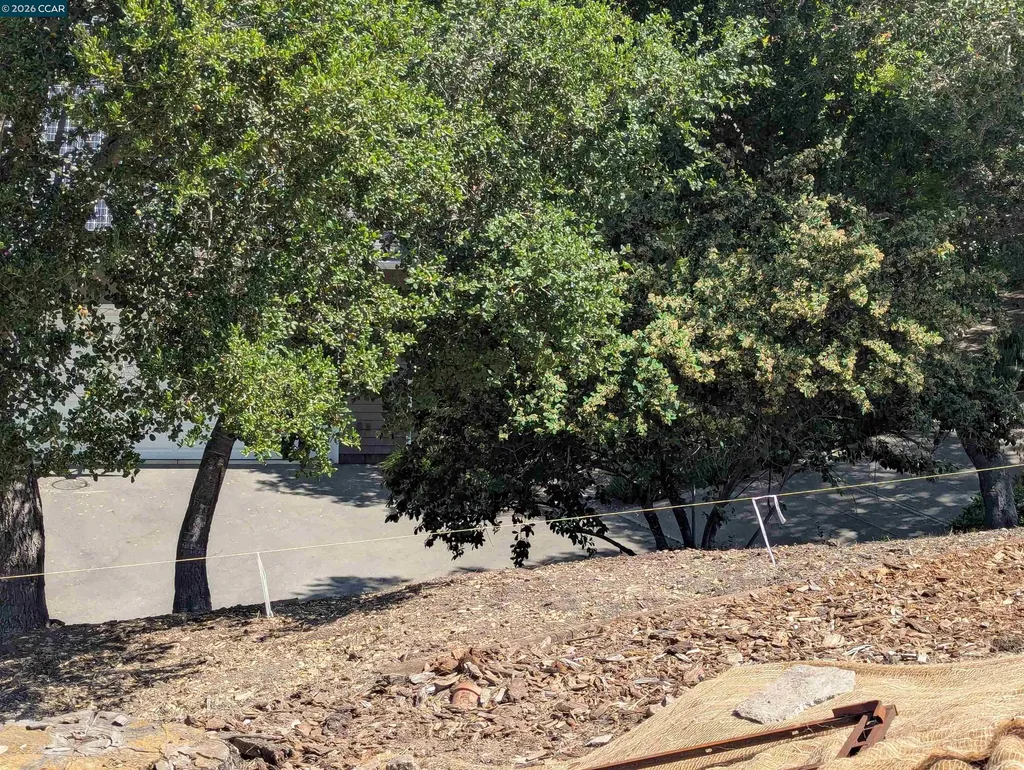 13 St. James Court Orinda CA 94563