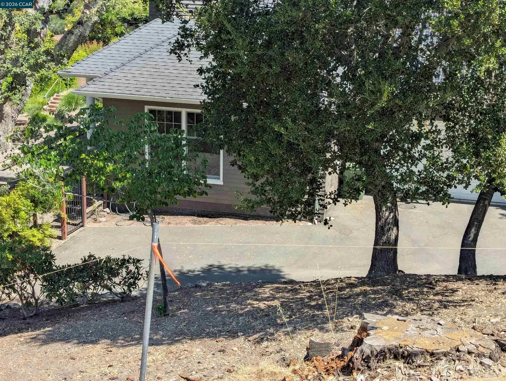 13 St. James Court Orinda CA 94563