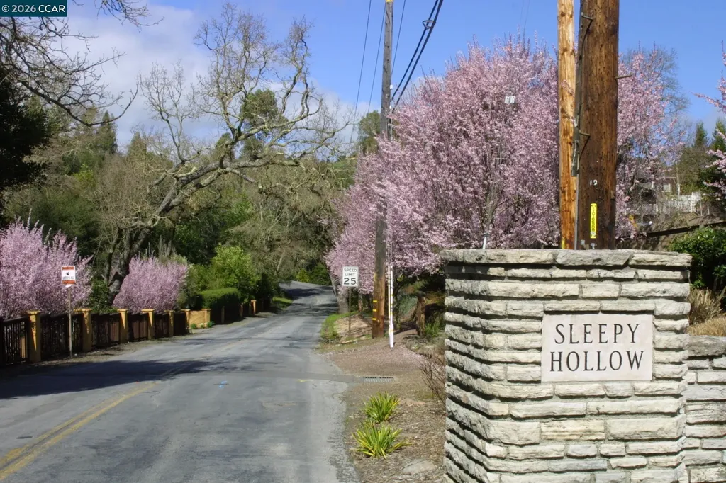 13 St. James Court Orinda CA 94563