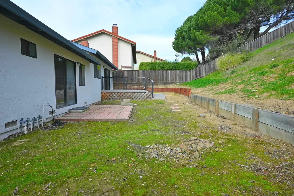 17764 Columbia Drive Castro Valley CA 94552