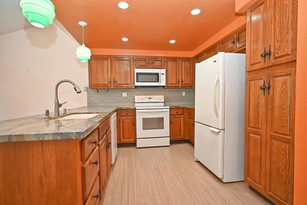 17764 Columbia Drive Castro Valley CA 94552